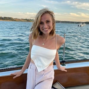 Meet your Posher, Emily